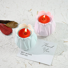 Load image into Gallery viewer, Tulip Crown Candle Cup Silicone Mold
