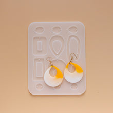 Load image into Gallery viewer, Earrings Pendants Mold
