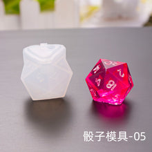 Load image into Gallery viewer, Dice Lun Letter Silicone Mold
