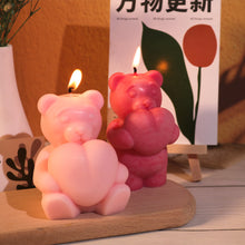 Load image into Gallery viewer, Embracing Standing Bear Candle Mold
