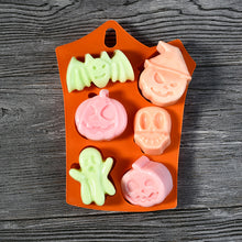 Load image into Gallery viewer, Halloween Pumpkin Skull Silicone Mocking Mold
