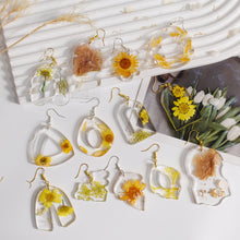 Load image into Gallery viewer, Irregular Shield U-shaped Flower Leaf Earrings Mold
