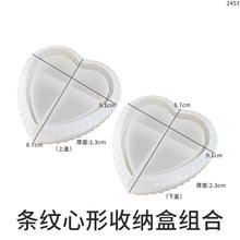 Load image into Gallery viewer, Striped Heart-shaped Storage Box Mold
