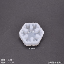 Load image into Gallery viewer, Animal Little Cat Music Notes Snowflake Dolphin Hippo Pendant Mold
