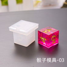 Load image into Gallery viewer, Dice Lun Letter Silicone Mold
