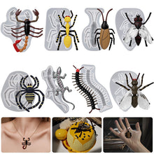 Load image into Gallery viewer, Lizard Spider Scorpion Centipede Ant Fly Keychain Silicone Mold
