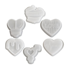 Load image into Gallery viewer, Heart shaped Pendant Mold
