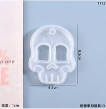 Load image into Gallery viewer, Skull Fist Clasp Silicone Mold
