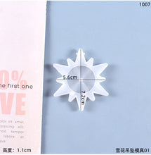 Load image into Gallery viewer, Snowflake Pendant Mold
