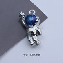 Load image into Gallery viewer, 3D Alloy Astronaut Accessories
