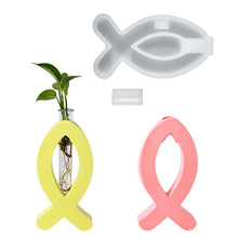 Load image into Gallery viewer, Geometric Fish shaped Hydroponic Silicone Mold
