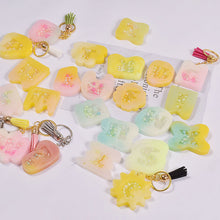 Load image into Gallery viewer, Letter Symbol Flowing Sand Silicone Mold
