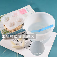 Load image into Gallery viewer, 1000ml Graduated Silicone Measuring Cup
