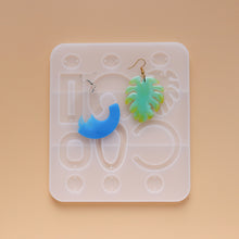 Load image into Gallery viewer, Earrings Pendants Mold
