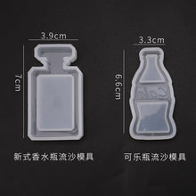 Load image into Gallery viewer, Flowing Sand Pendant Silicone Mold
