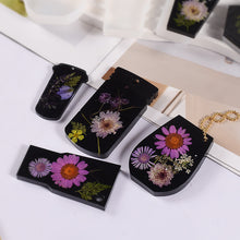 Load image into Gallery viewer, T-shirt Bottle Cup Horn Pendant Mold
